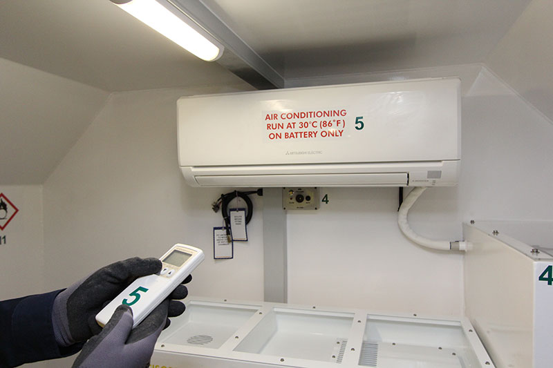 heat and colling inside a refuge chamber - air conditioner